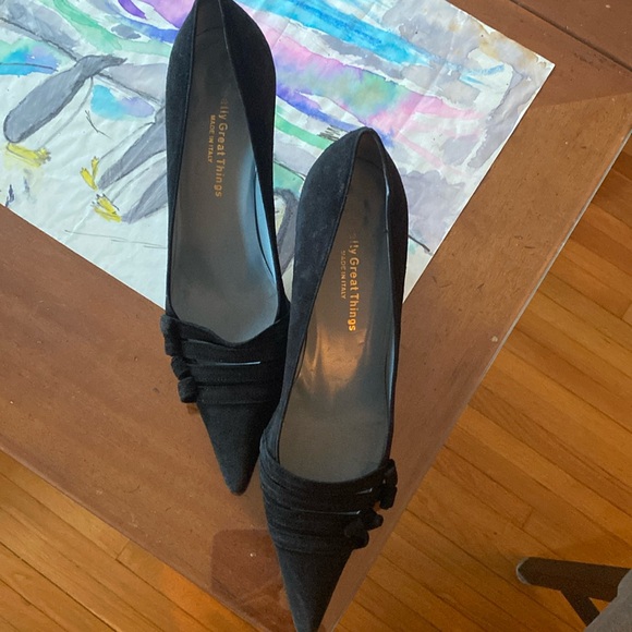 Gorgeous, black suede heels - Picture 3 of 9